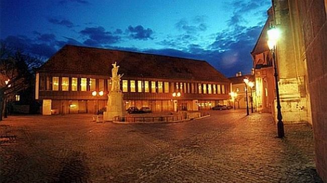 Hotel Konferencia Дьёр Экстерьер фото